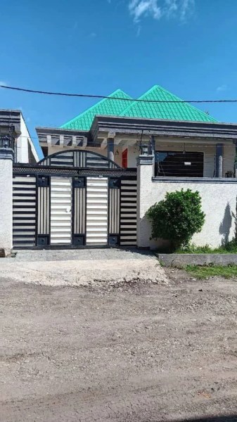 Summit area ካ250 sqm villa for sell