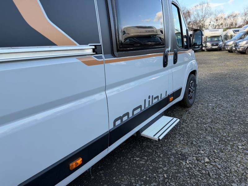 Malibu First Class Van 640 LE RB GT – First Class Two Rooms – Charming