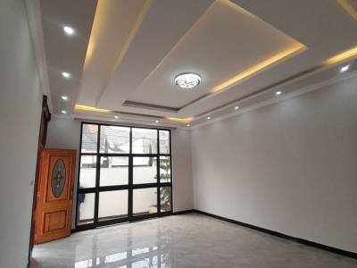 A house for sale urgently.