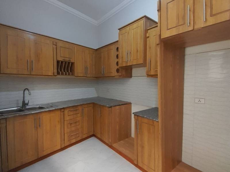 A house for sale urgently.