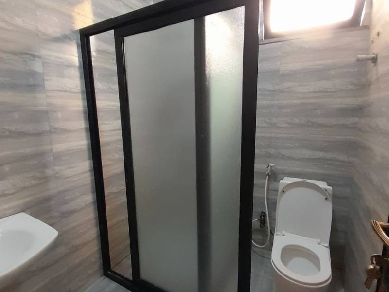 A house for sale urgently.