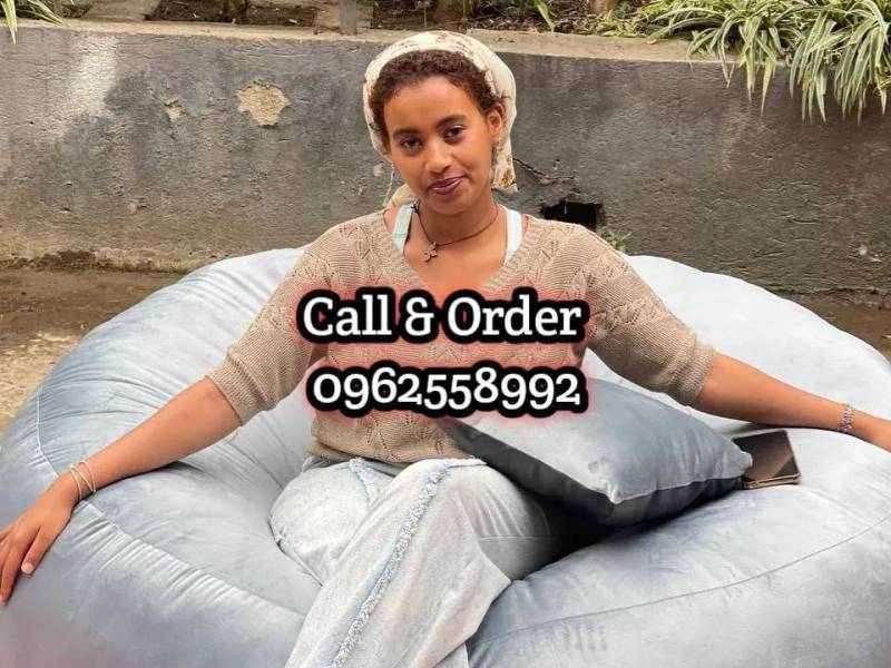 Bean Bag Chair with extra pillow 🌟Comfortable seat with extra pillow for sale