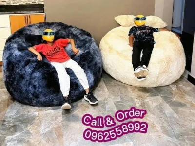 Bean Bag Chair with extra pillow 🌟Comfortable seat with extra pillow for sale