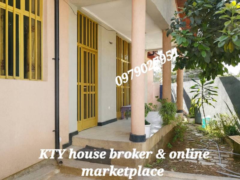 Villa for sale at 18 million birr, only the service is rented and the