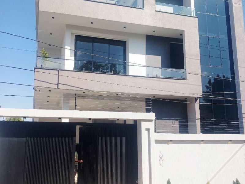 Luxury house for sale