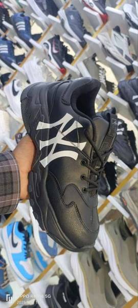 Original fashionable shoes