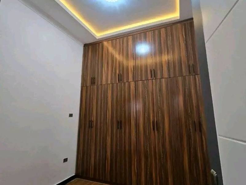 For sale 180 square meters Meta Gurdishole