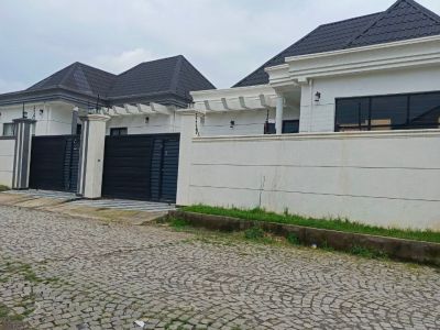 Modern villa for sale in front of Getafe European Real Estate