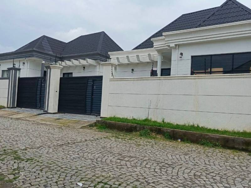 Modern villa for sale in front of Getafe European Real Estate