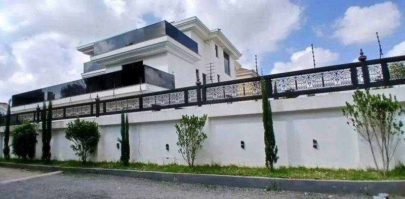 @ Summit Area Urgent House for Sale