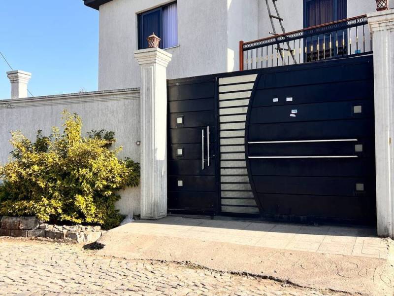 G+1 house for sale in Getafe Mission