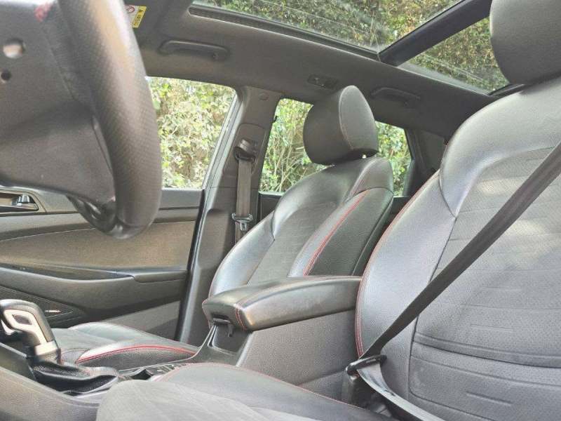 very neat and Excellent Hyundai Tucson Nline car for sale