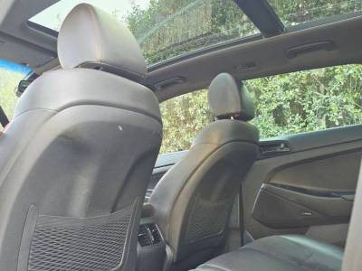 very neat and Excellent Hyundai Tucson Nline car for sale