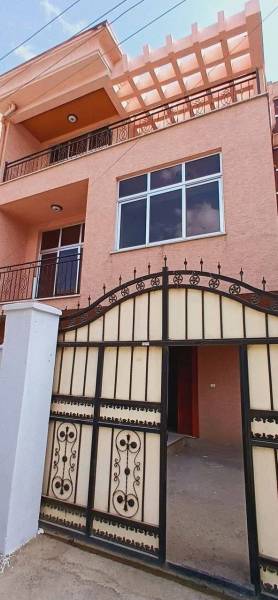 Urgent house sale in Ayat area