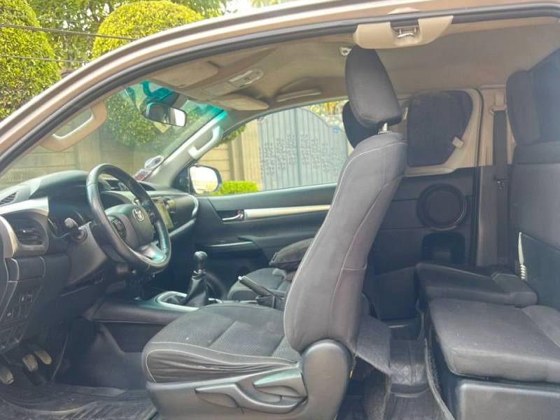 Toyota Hilux Revo Car For Sale