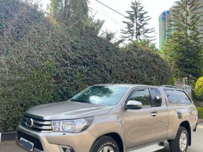 Toyota Hilux Revo Car For Sale
