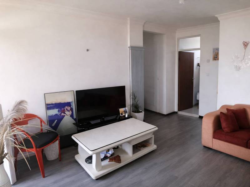 Modern 2 bedroom condominium for sale in Summit area!