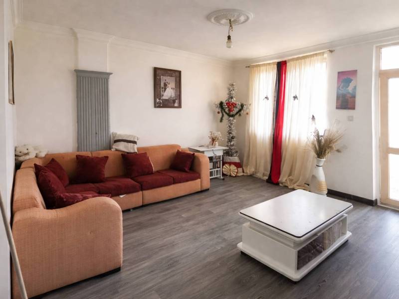 Modern 2 bedroom condominium for sale in Summit area!