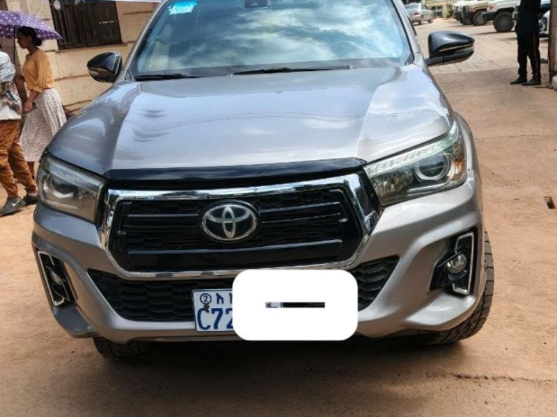 Toyota Hilux Revo Double-Cab