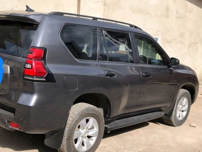 Toyota Land-Cruiser Prado